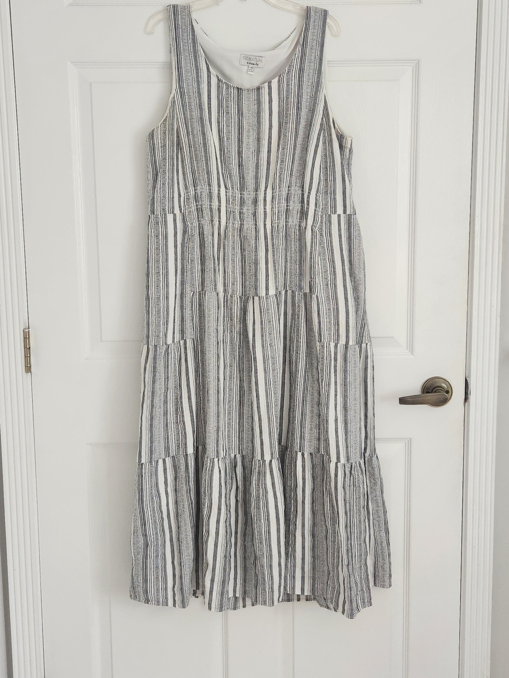 SIGNATURE BY Bobbie Bee Sleeveless Tiered Midi/Maxi Dress - Gray & White Stripes